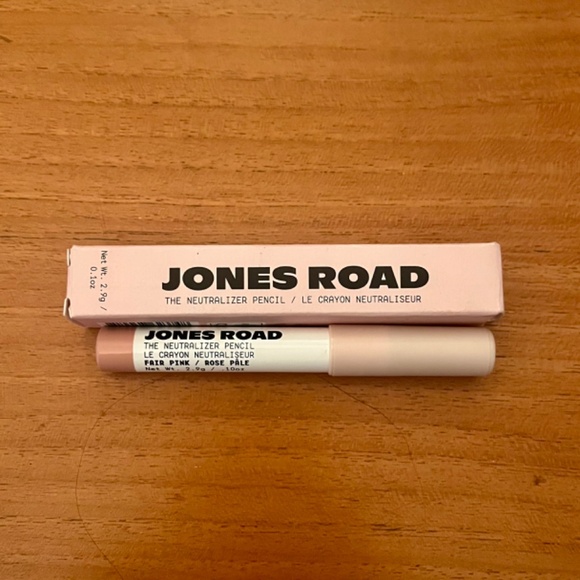 New in Box Jones Road Beauty The Neutralizer Pencil  - Fair Pink - Picture 2 of 5